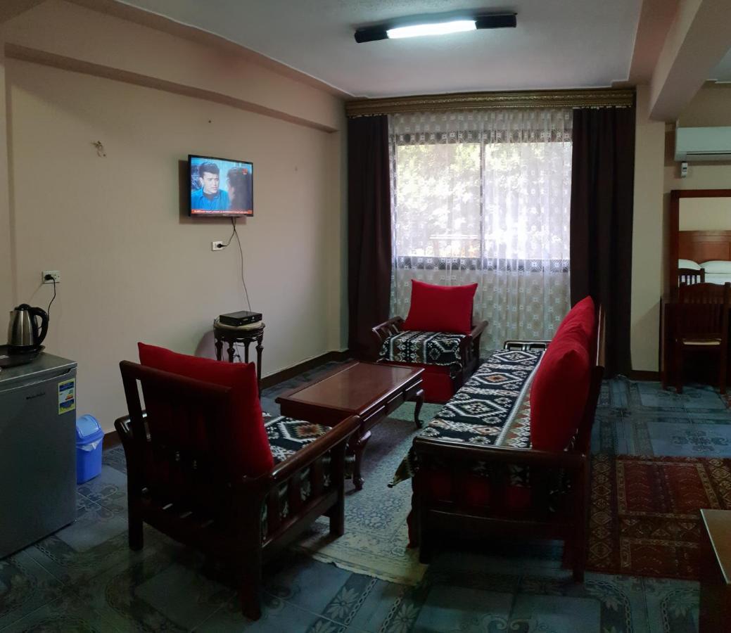 Caesar House Aparthotel Alexandrië Buitenkant foto